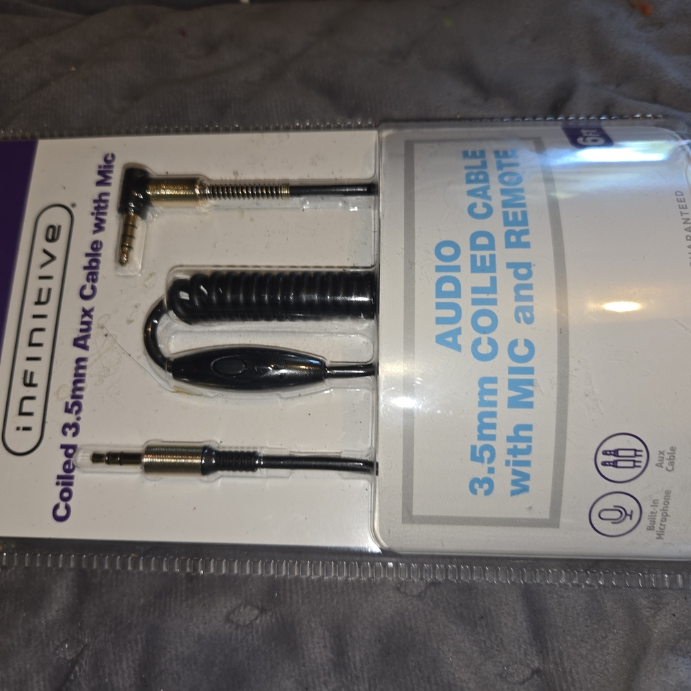 Black Coiled 3.5mm Aux Cable with Mic